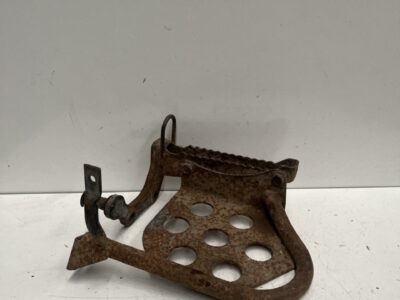 Foot Support/Peg - Right - 97-99